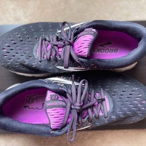 Women’s Glycerin 17 Running Sneakers by Brooks.
